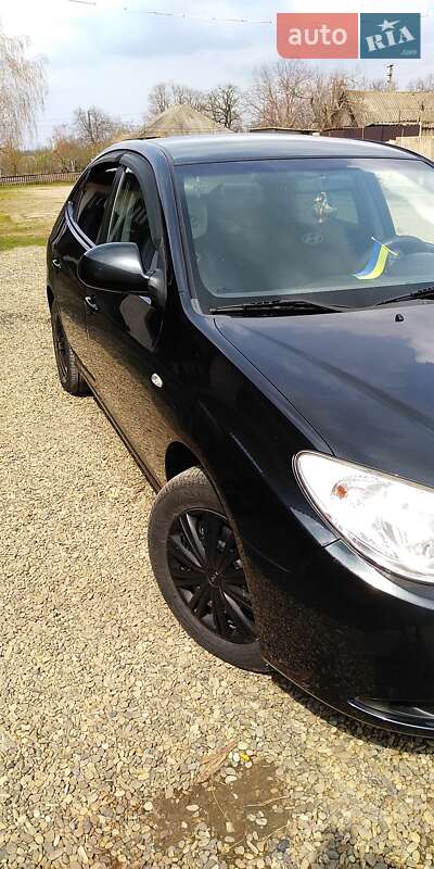 Седан Hyundai Elantra 2008 в Дунаевцах