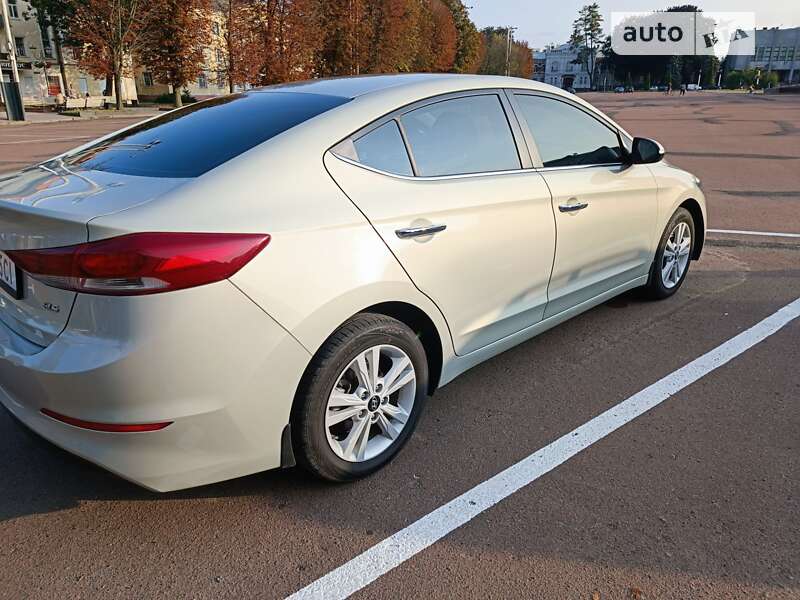 Седан Hyundai Elantra 2018 в Хмельницком