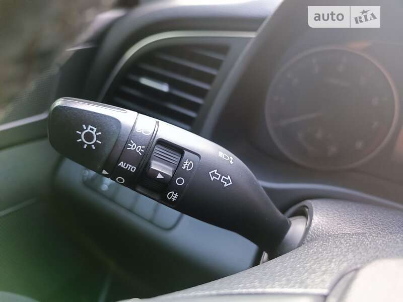 Седан Hyundai Elantra 2018 в Хмельницком
