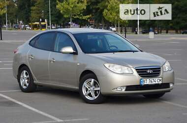 Седан Hyundai Elantra 2008 в Киеве