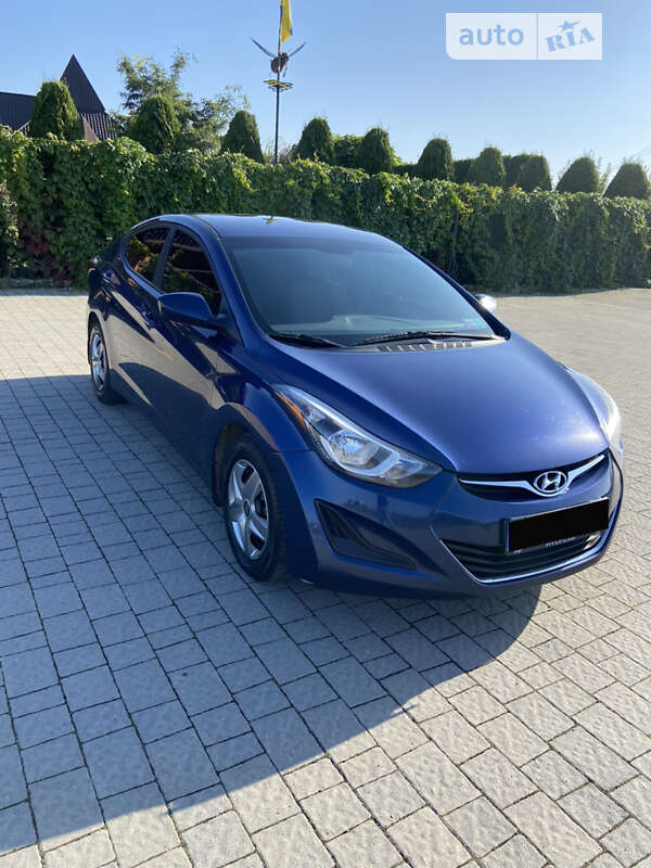 Седан Hyundai Elantra 2015 в Стрые