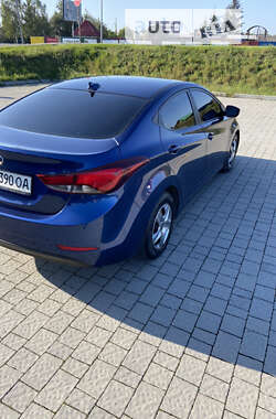 Седан Hyundai Elantra 2015 в 