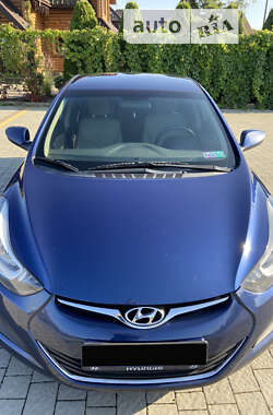Седан Hyundai Elantra 2015 в 