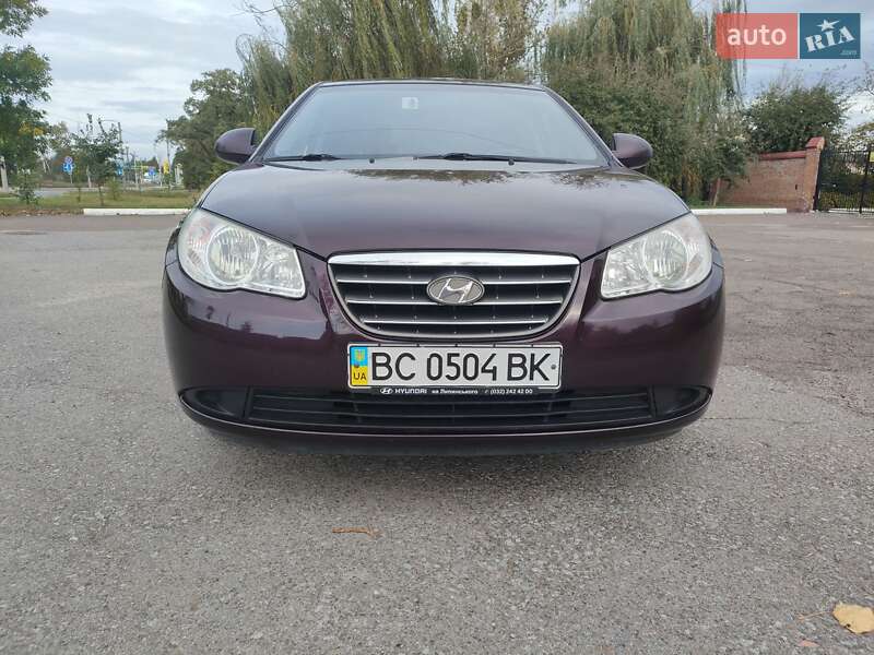 Седан Hyundai Elantra 2008 в Львові