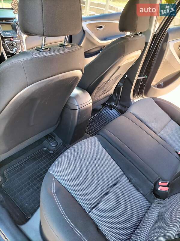 Хэтчбек Hyundai Elantra 2013 в Ивано-Франковске фото 7 Хэтчбек Hyundai Elantra 2013 в Ивано-Франковске
