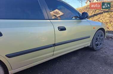 Седан Hyundai Elantra 2004 в 