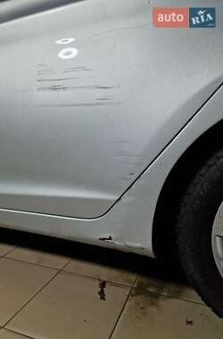 Седан Hyundai Elantra 2012 в Измаиле