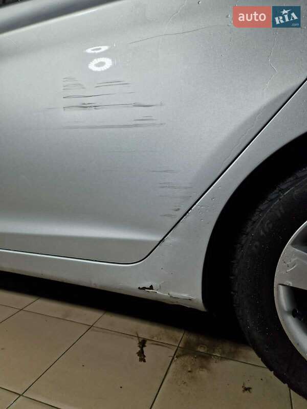 Седан Hyundai Elantra 2012 в Измаиле