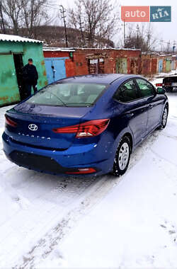 Седан Hyundai Elantra 2018 в Виннице