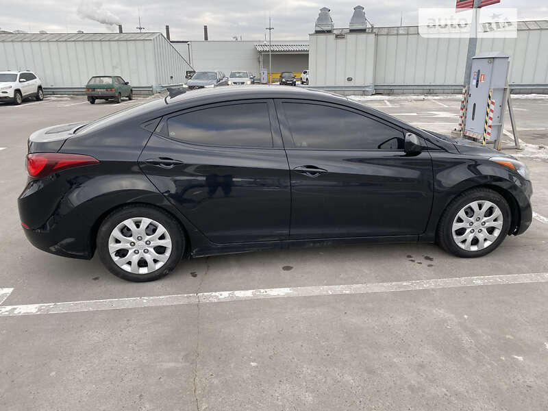 Седан Hyundai Elantra 2015 в Києві