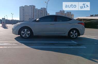 Седан Hyundai Elantra 2013 в Києві