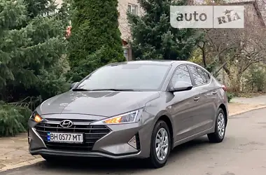 Hyundai Elantra 2020