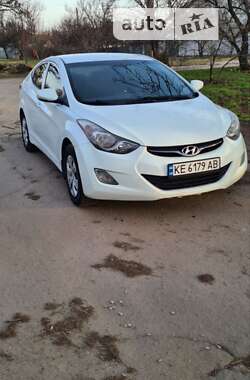 Седан Hyundai Elantra 2013 в Дніпрі