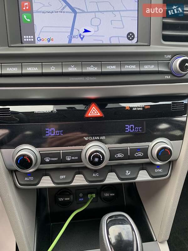 Седан Hyundai Elantra 2020 в Одессе