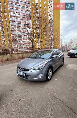 Седан Hyundai Elantra 2013 в Киеве