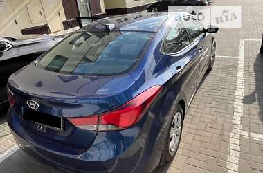 Седан Hyundai Elantra 2015 в Броварах