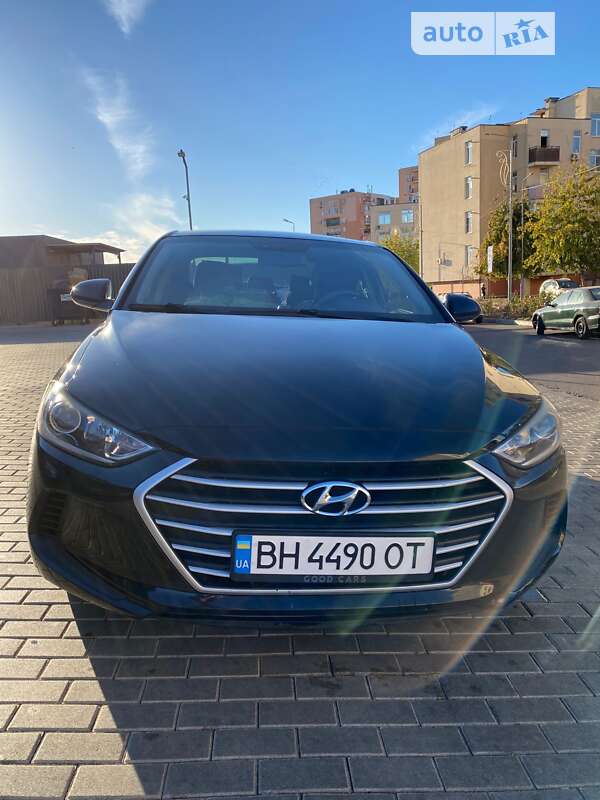 Седан Hyundai Elantra 2017 в Могилев-Подольске