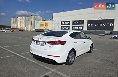 Седан Hyundai Elantra 2016 в Макарове
