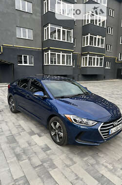 Седан Hyundai Elantra 2016 в Ахтырке