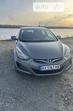 Седан Hyundai Elantra 2014 в Днепре