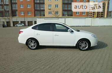 Седан Hyundai Elantra 2010 в Одессе