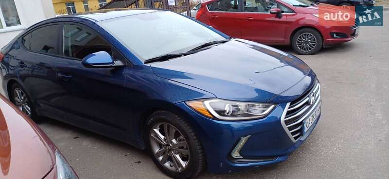 Седан Hyundai Elantra 2016 в Киеве