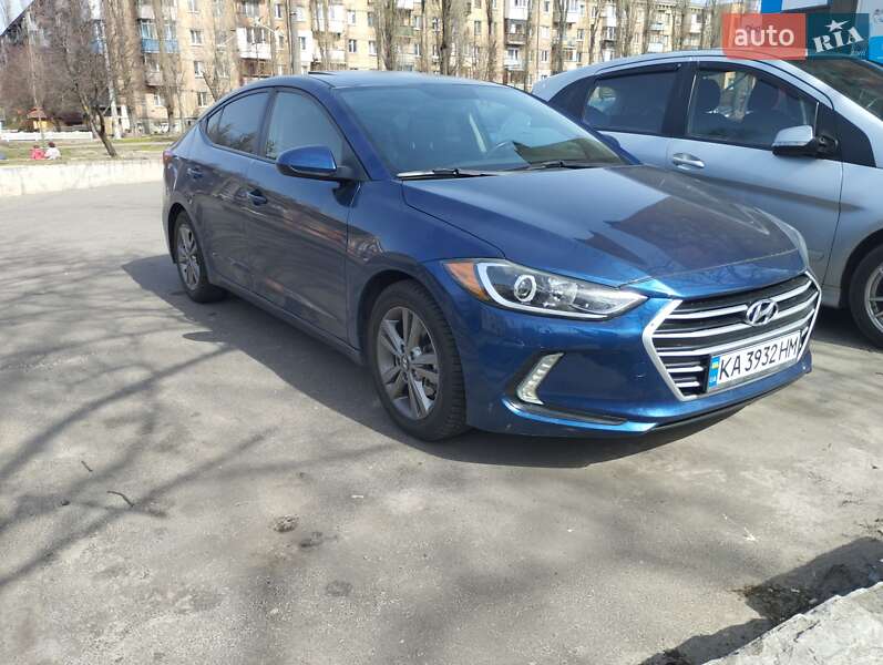 Седан Hyundai Elantra 2016 в Киеве
