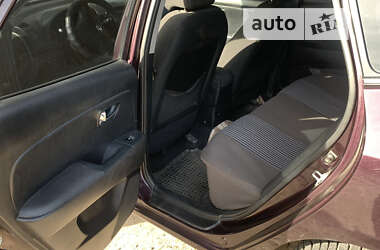 Седан Hyundai Elantra 2010 в 