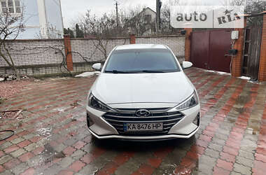 Седан Hyundai Elantra 2020 в Киеве