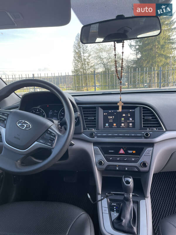 Седан Hyundai Elantra 2016 в Львове фото 5 Седан Hyundai Elantra 2016 в Львове