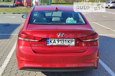 Седан Hyundai Elantra 2017 в Киеве