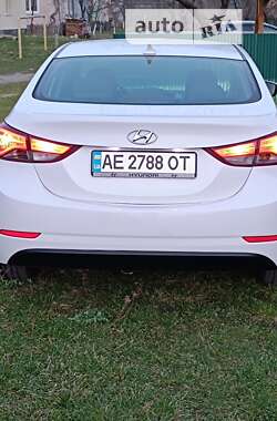 Седан Hyundai Elantra 2014 в Ковелі