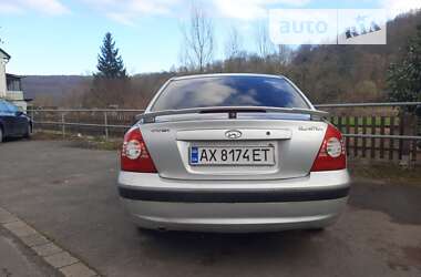 Седан Hyundai Elantra 2005 в Кременці