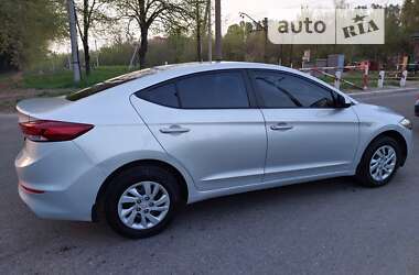 Седан Hyundai Elantra 2017 в Дніпрі