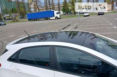Хетчбек Hyundai Elantra 2014 в Києві