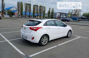 Хэтчбек Hyundai Elantra 2014 в Киеве