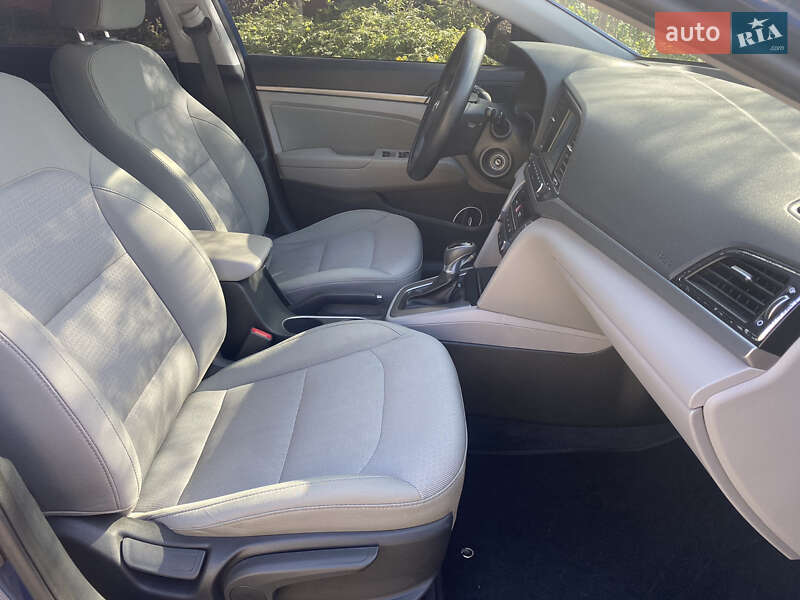 Седан Hyundai Elantra 2016 в Дніпрі фото 24 Седан Hyundai Elantra 2016 в Дніпрі