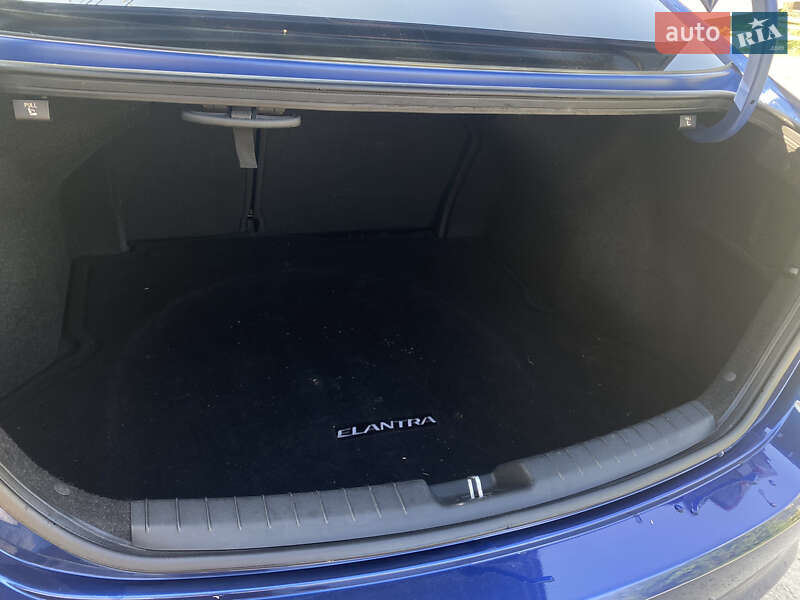 Седан Hyundai Elantra 2016 в Дніпрі фото 53 Седан Hyundai Elantra 2016 в Дніпрі