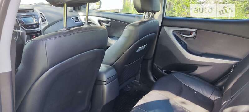 Седан Hyundai Elantra 2014 в Ивано-Франковске