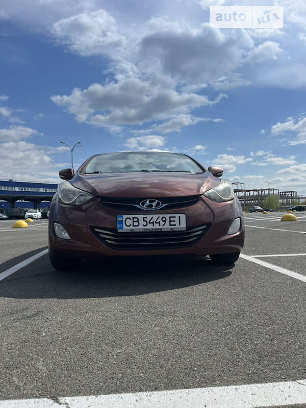 Седан Hyundai Elantra 2012 в Киеве