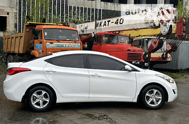 Седан Hyundai Elantra 2013 в Киеве