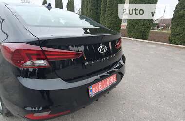 Седан Hyundai Elantra 2018 в Дубні