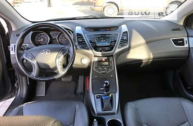 Седан Hyundai Elantra 2015 в Одессе