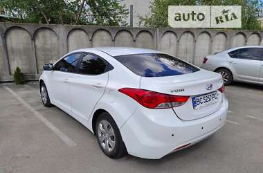 Седан Hyundai Elantra 2013 в Львове