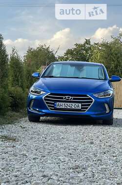 Седан Hyundai Elantra 2016 в Тернополі