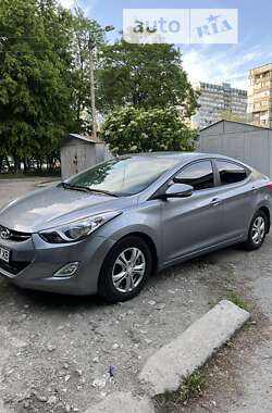 Седан Hyundai Elantra 2012 в Днепре