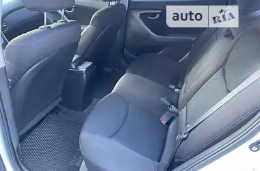 Hyundai Elantra 2011