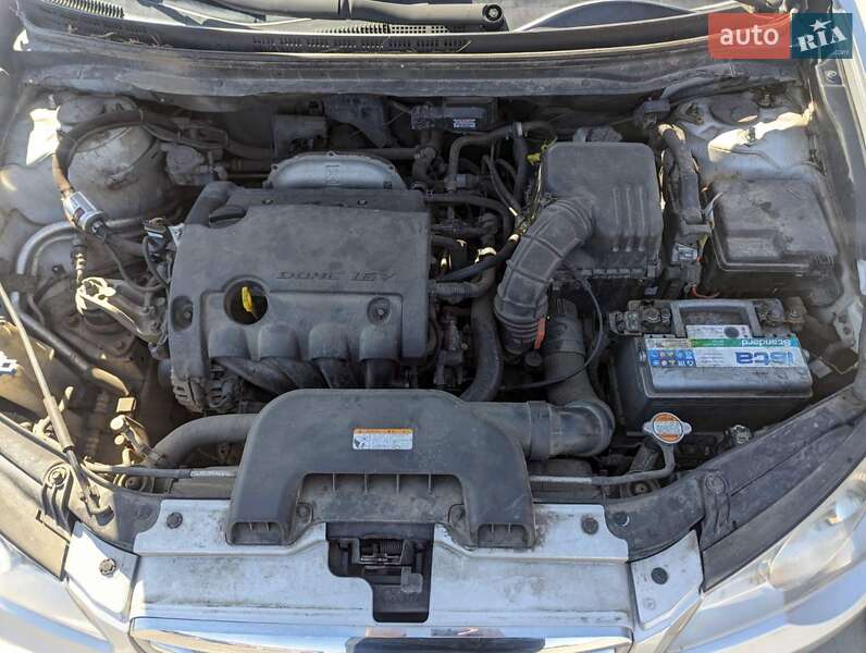 Седан Hyundai Elantra 2010 в Днепре