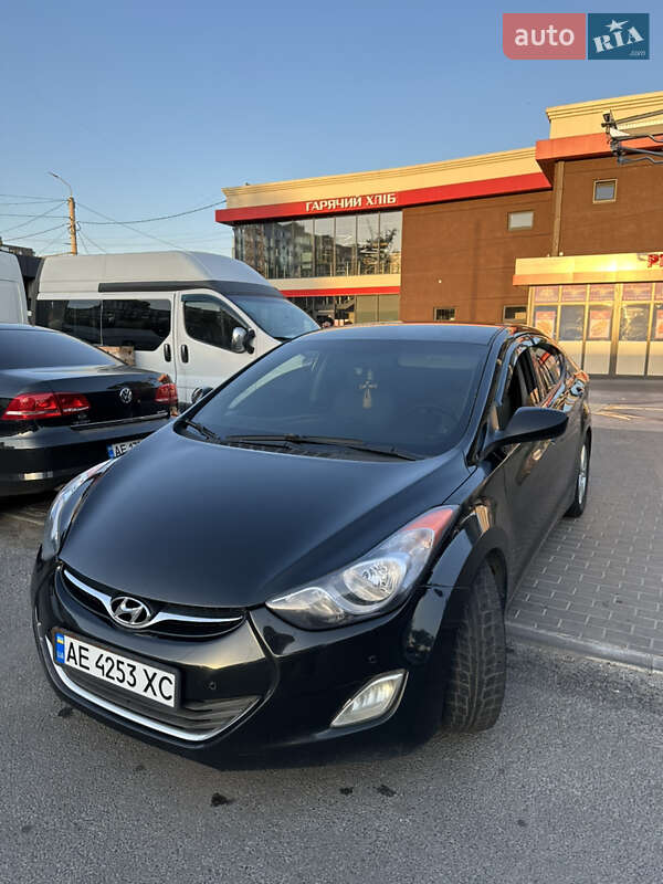 Седан Hyundai Elantra 2014 в Днепре