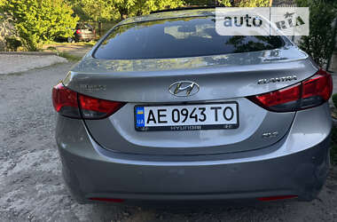 Седан Hyundai Elantra 2012 в Кривом Роге